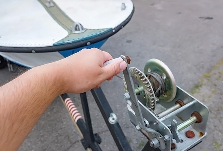 Manual Crank Winch